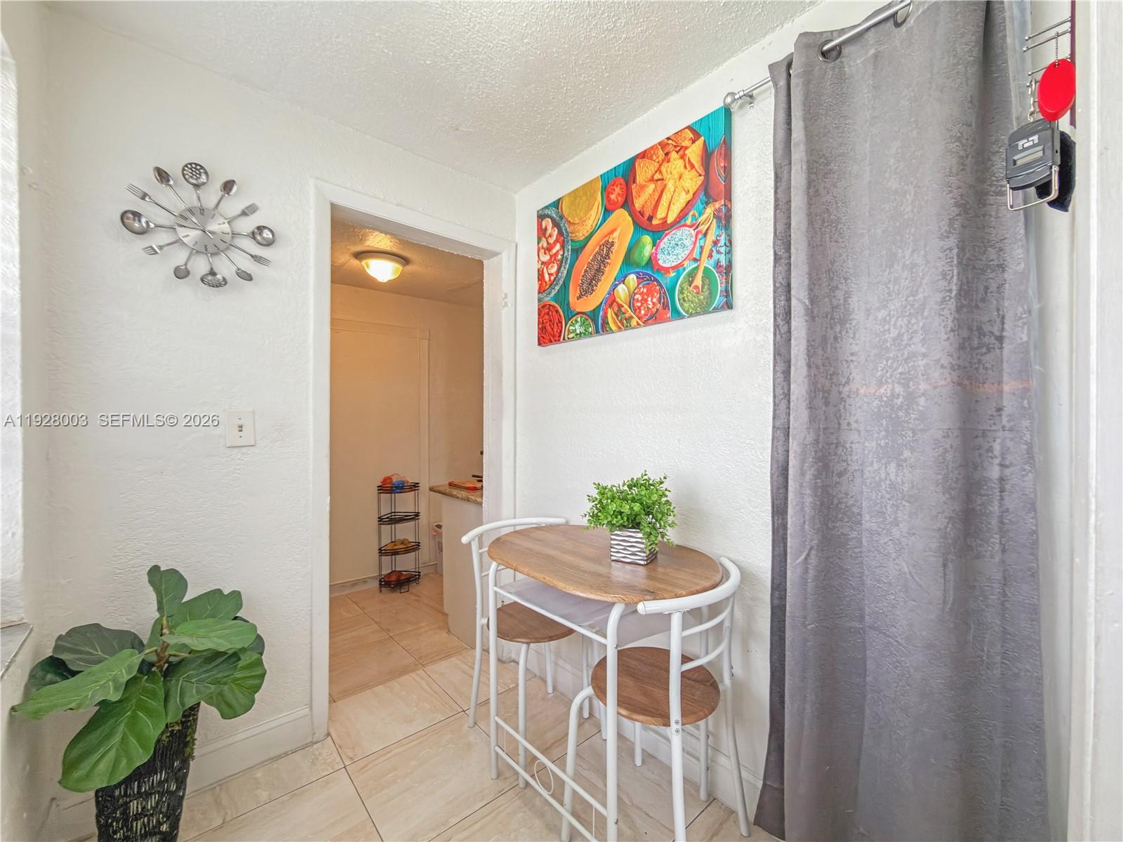 1540 E 8th Court
