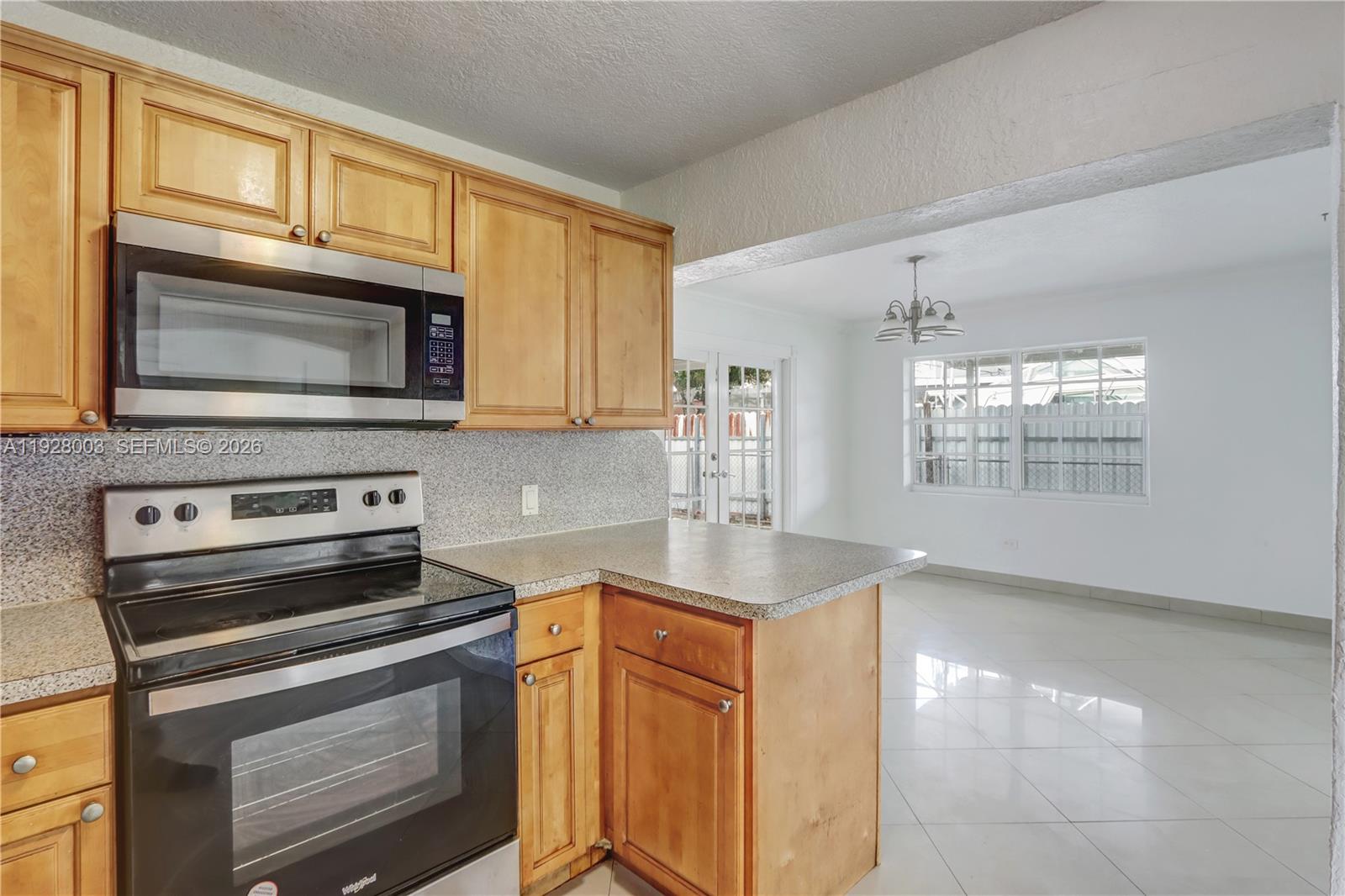 1540 E 8th Court