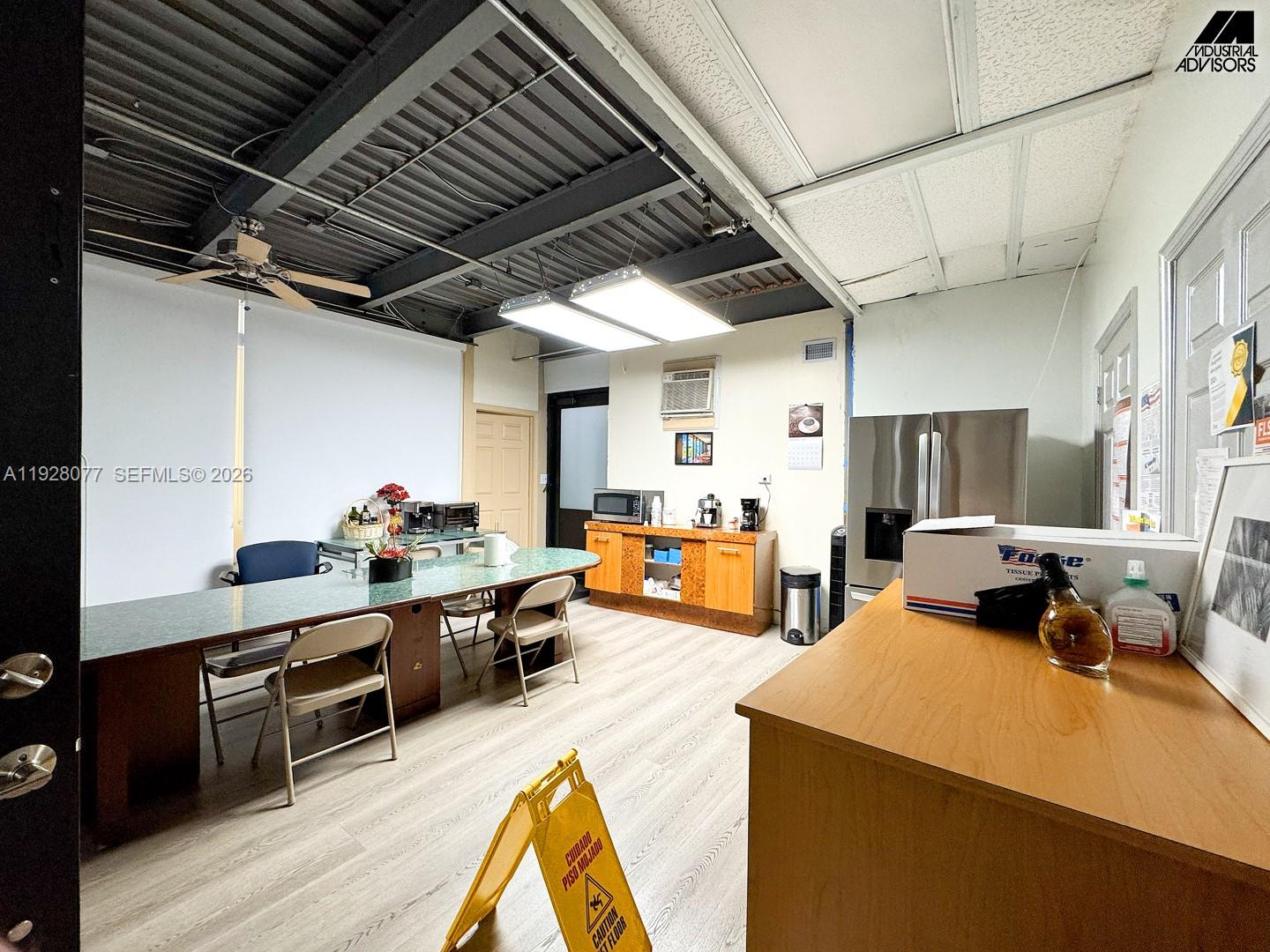 290 W 78th Road