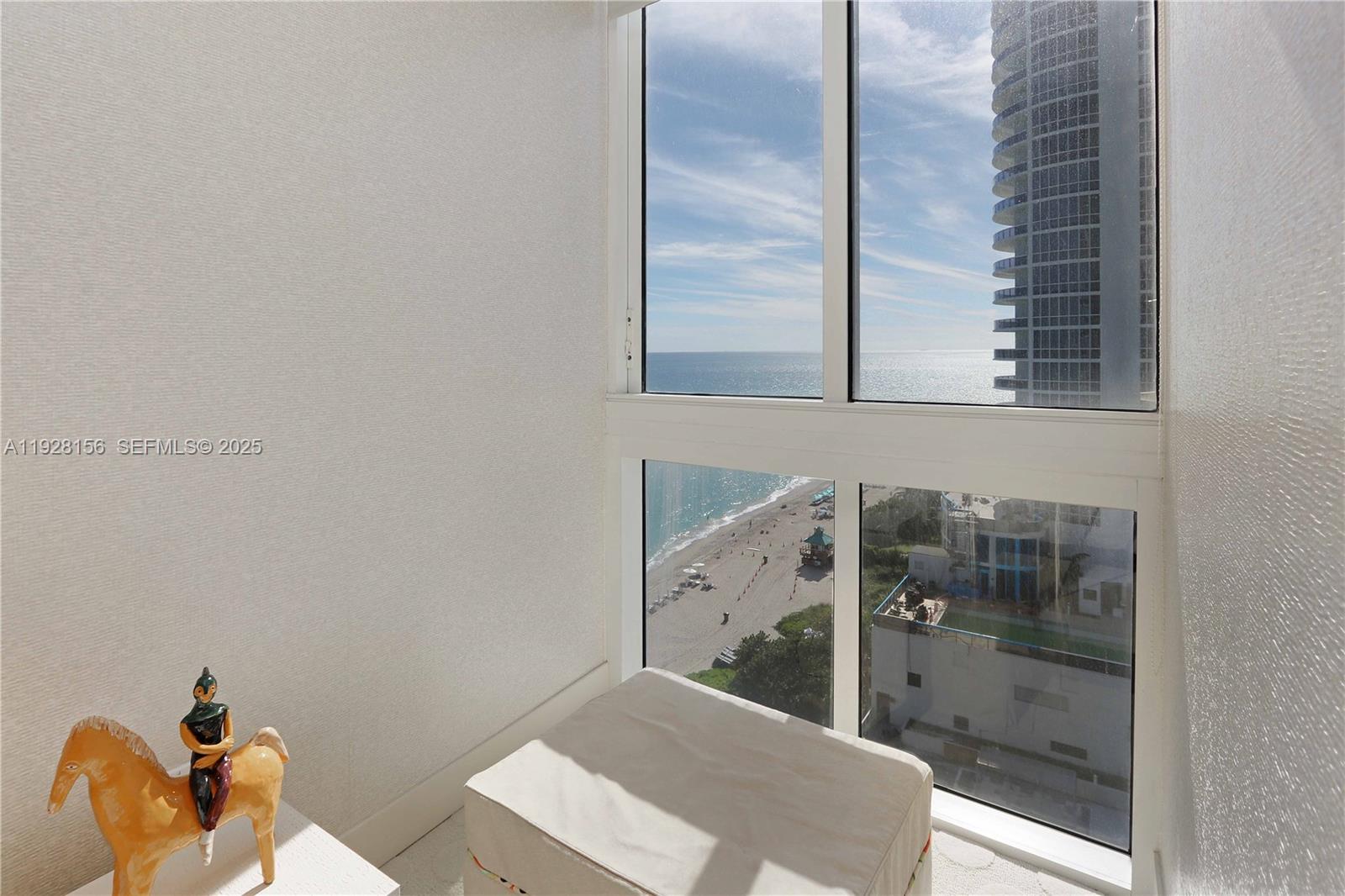 15901 Collins Avenue