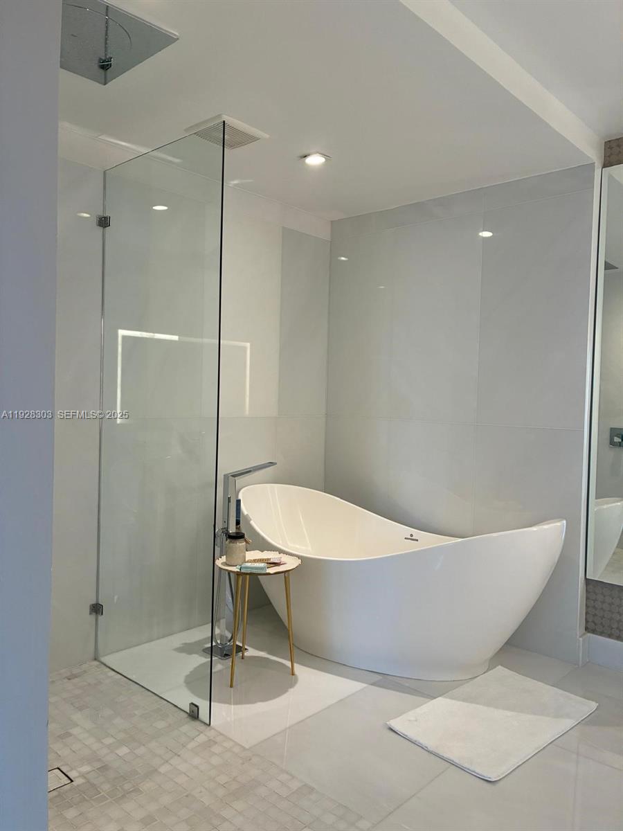 300 Sunny Isles Boulevard
