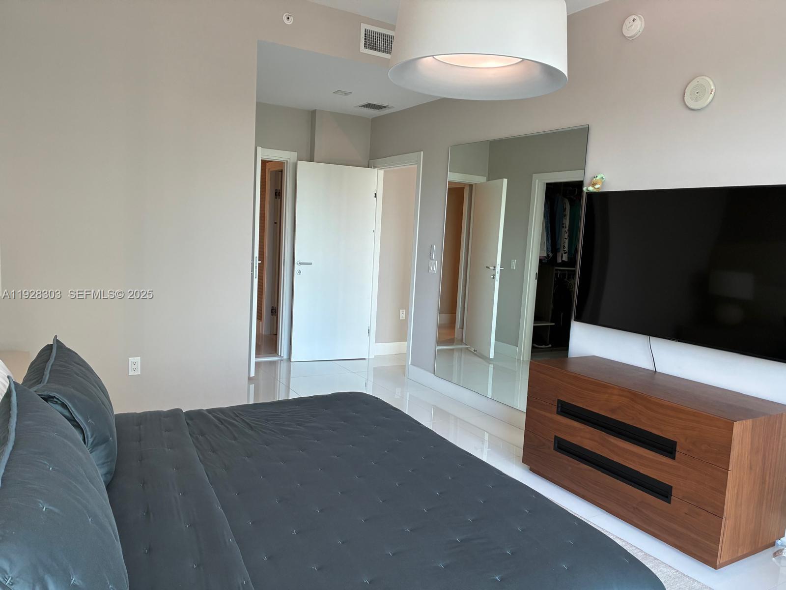 300 Sunny Isles Boulevard