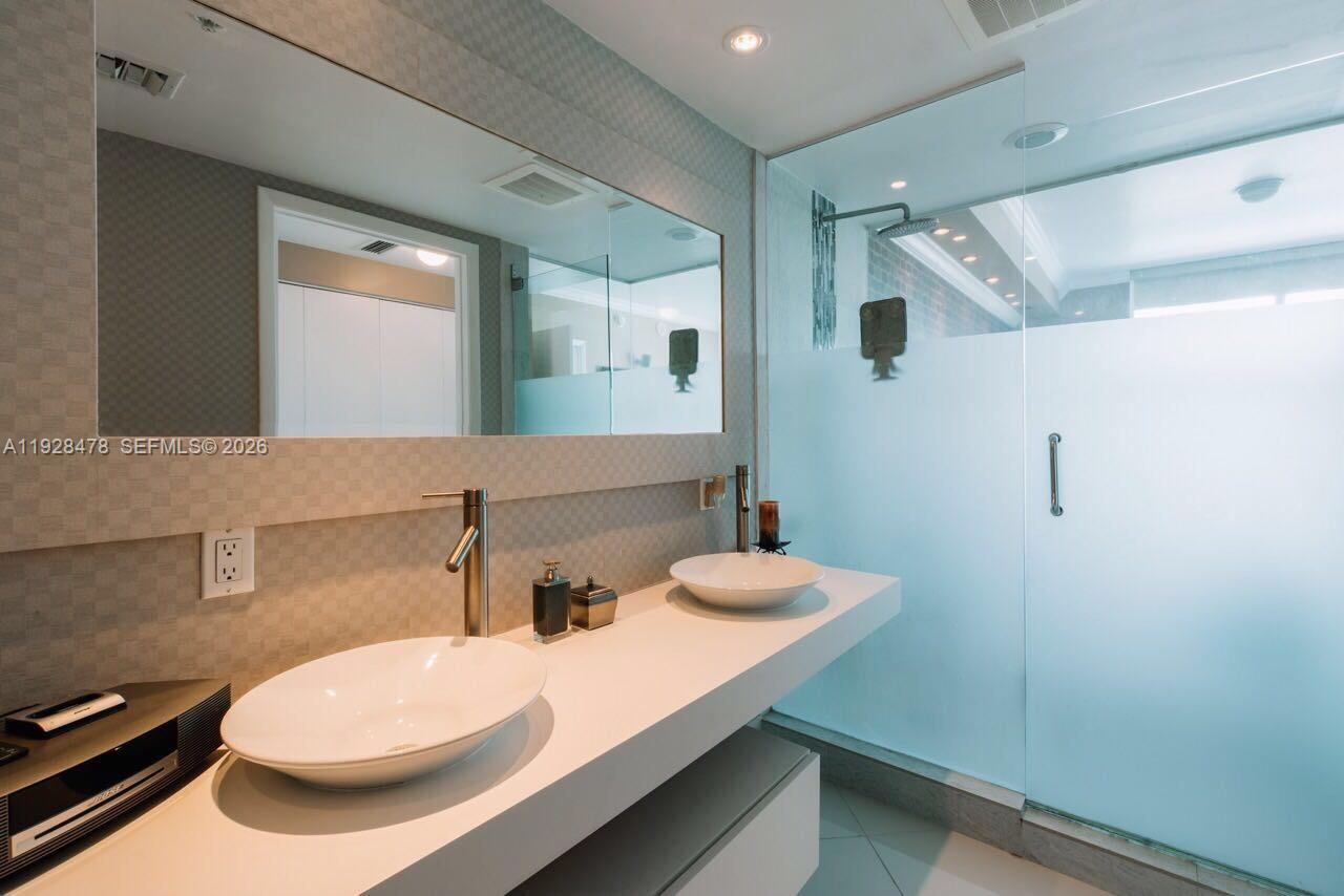 92 SW 3rd Street