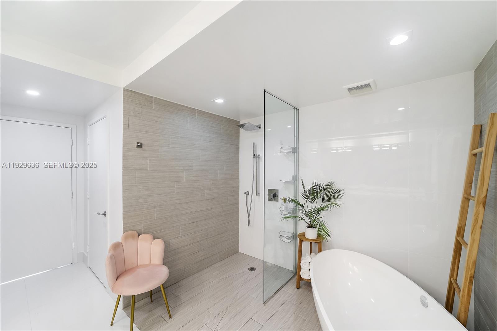 300 Sunny Isles Boulevard