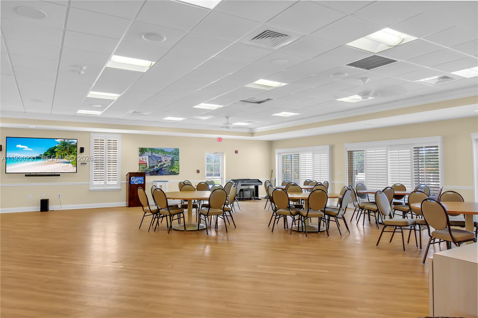 7 Colonial Club Drive