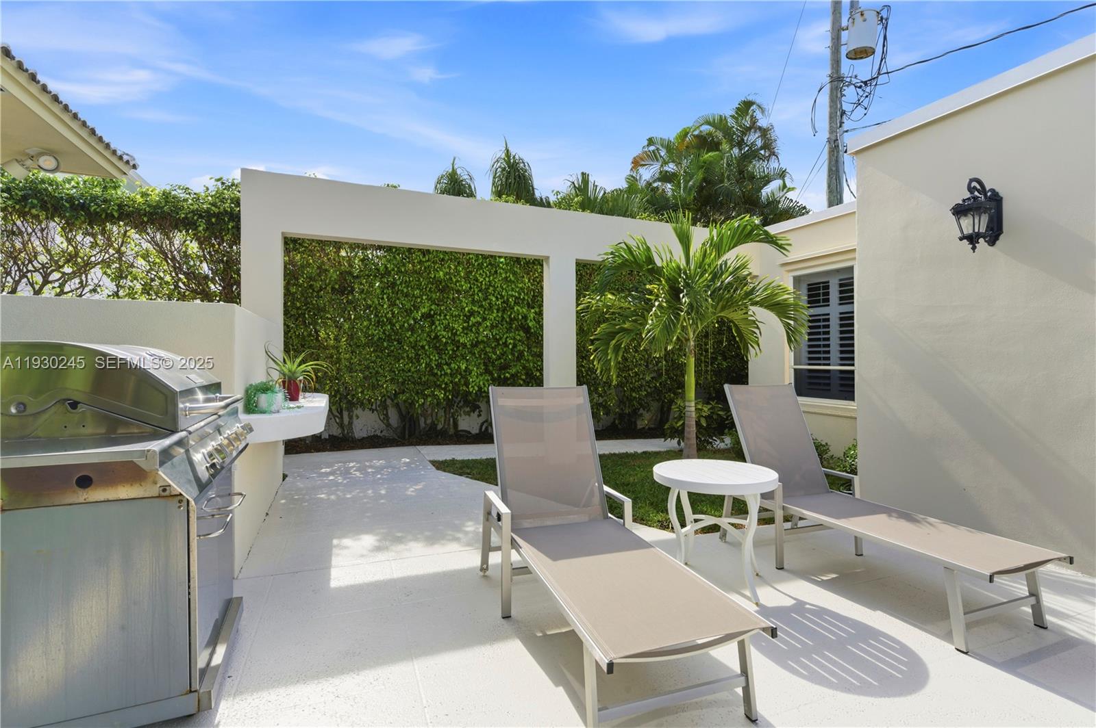 2607 Holy Cross Lane