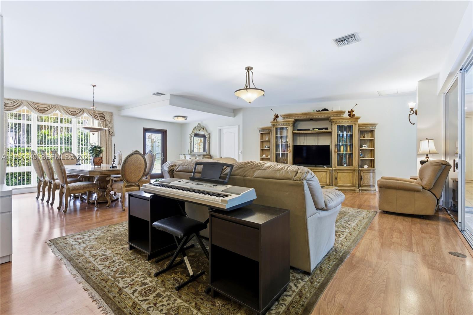 2607 Holy Cross Lane