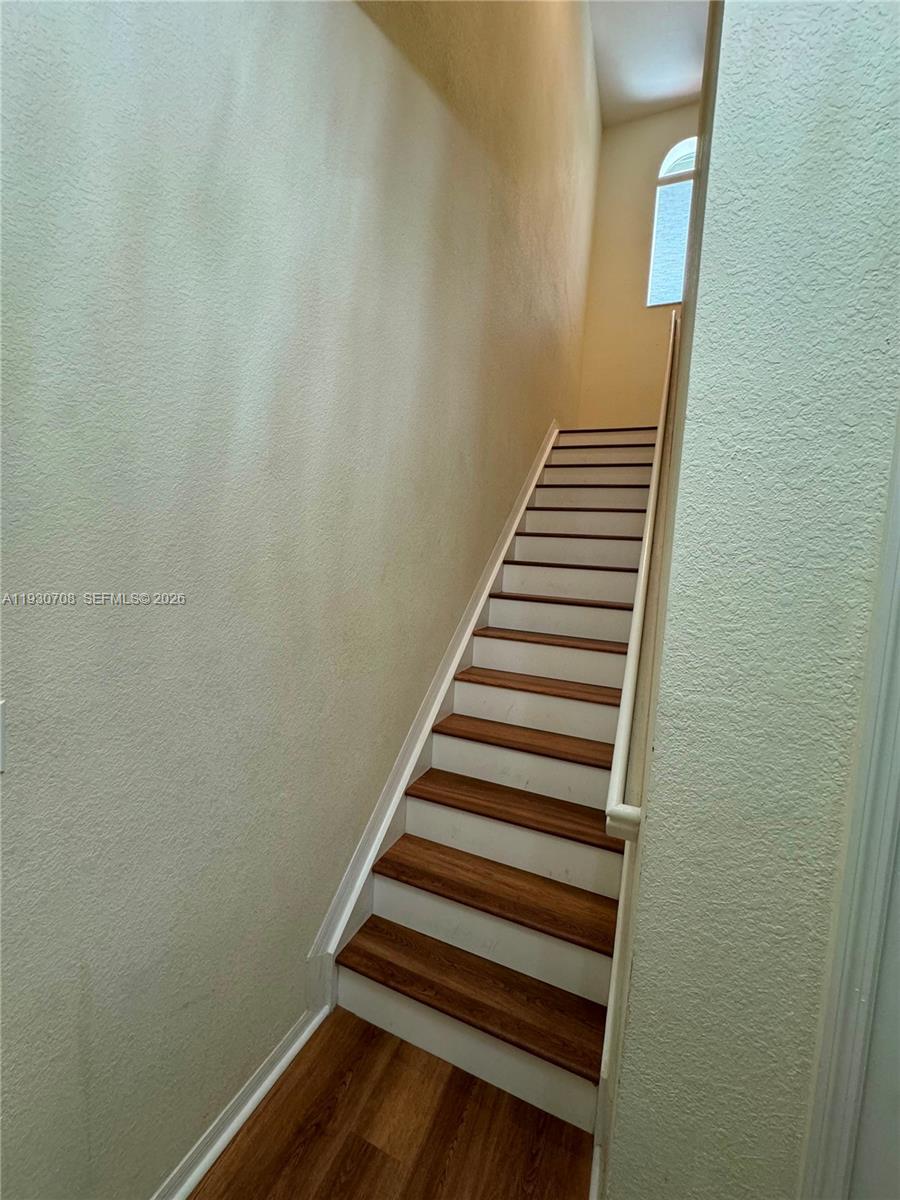 2452 SE 19th Court