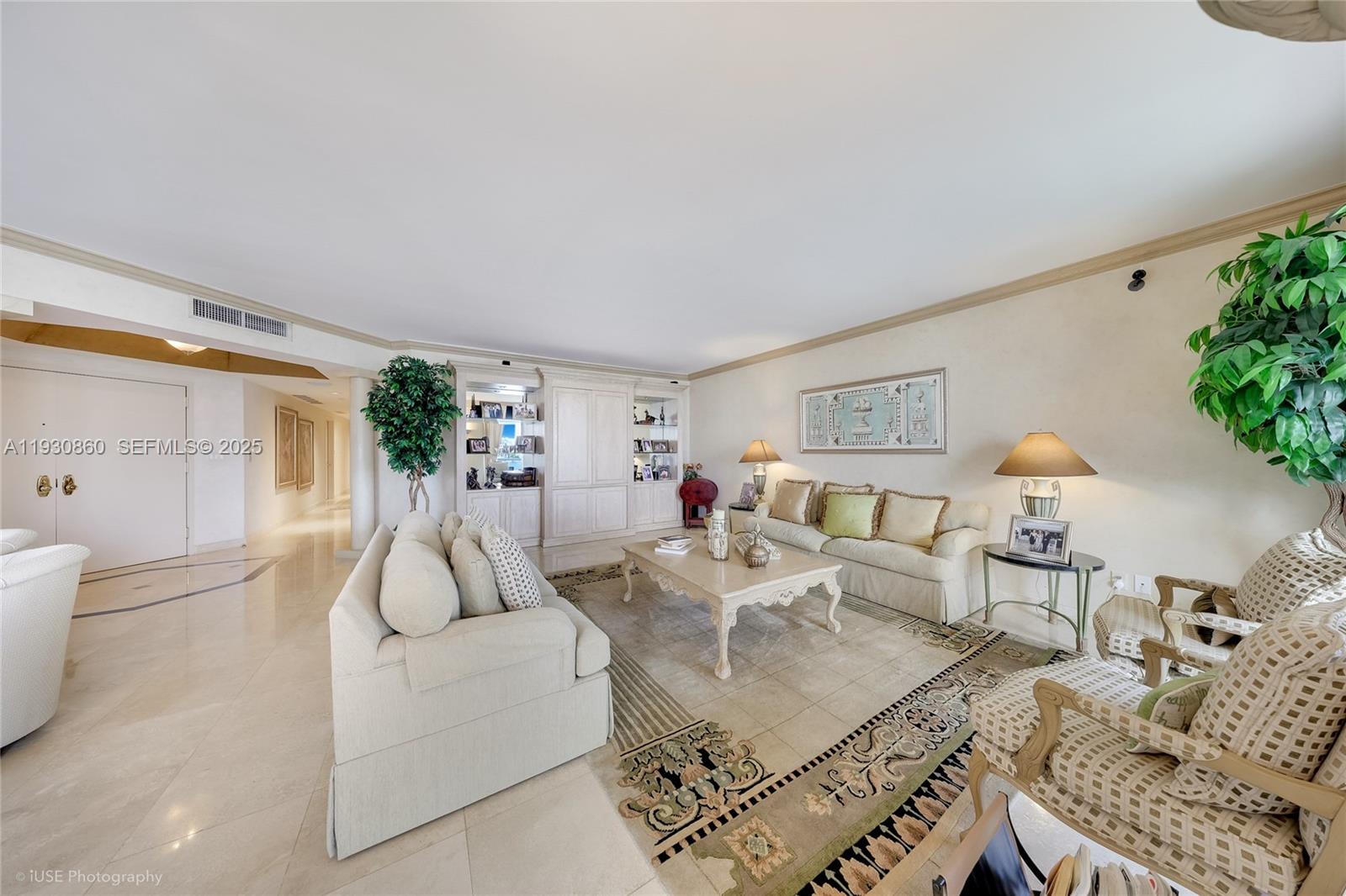 2600 Island Boulevard