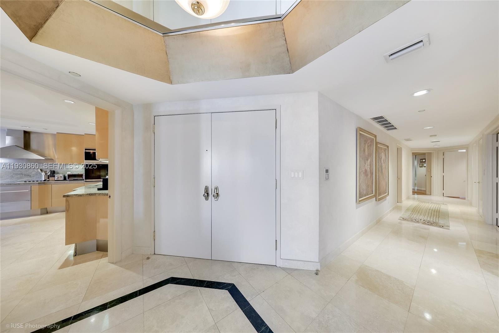 2600 Island Boulevard