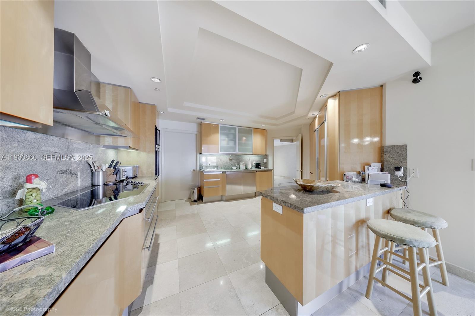2600 Island Boulevard