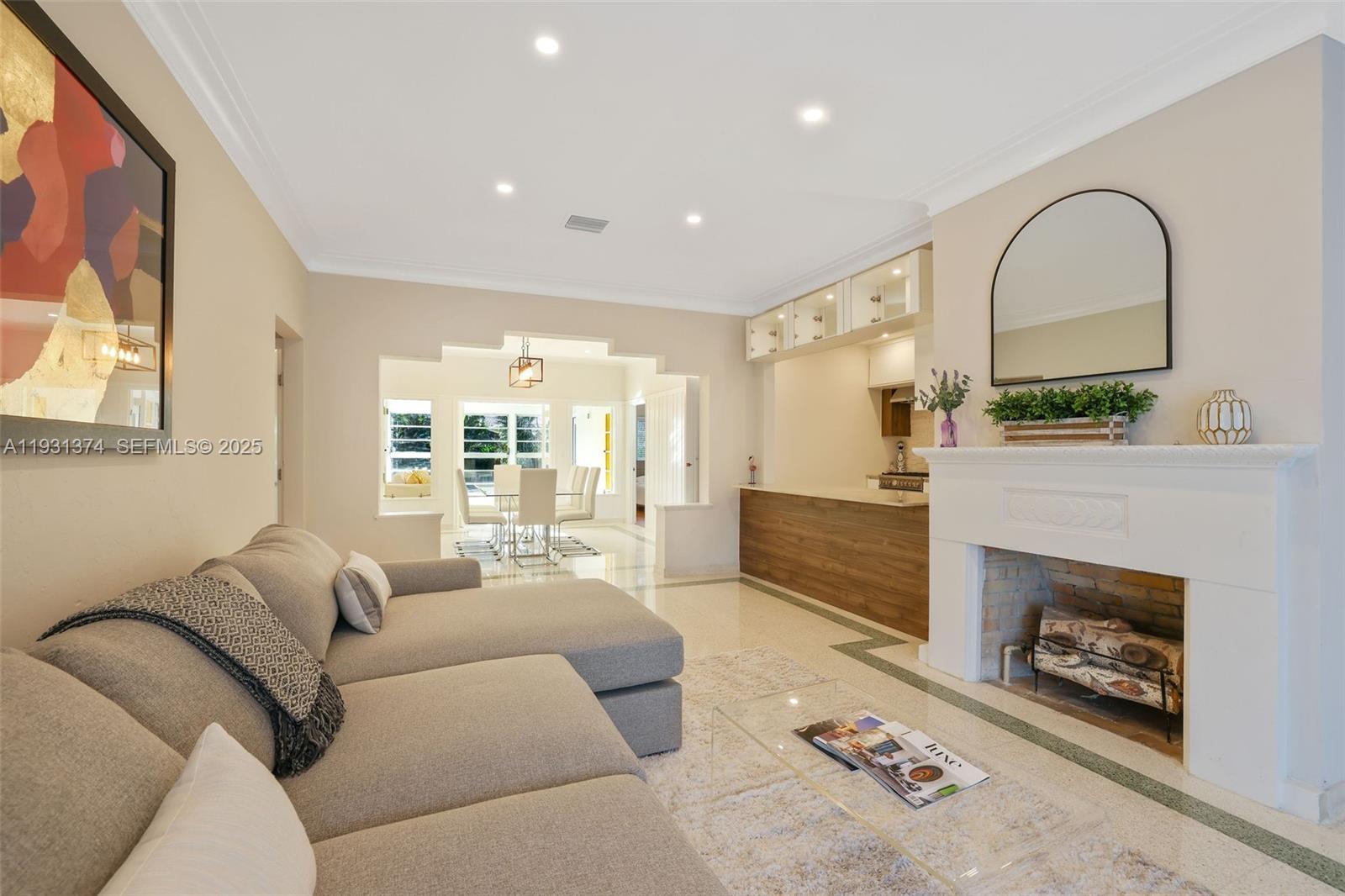 3760 Royal Palm Avenue gallery image #5