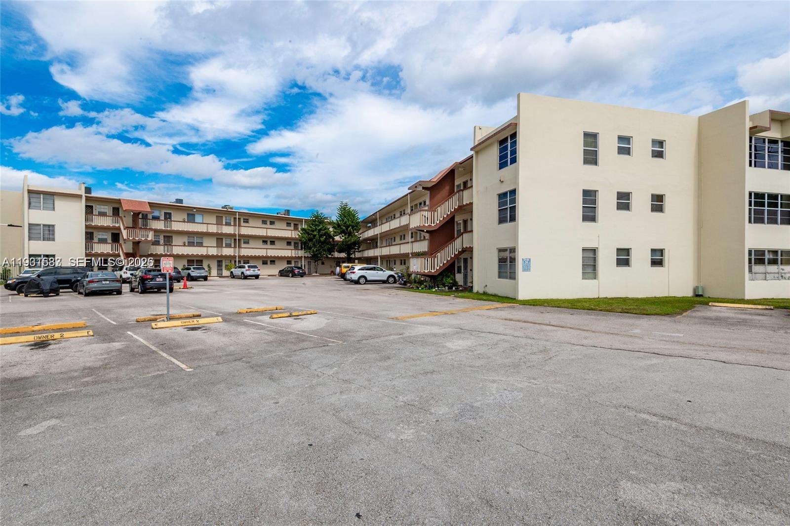 1481 NE Miami Gardens Drive