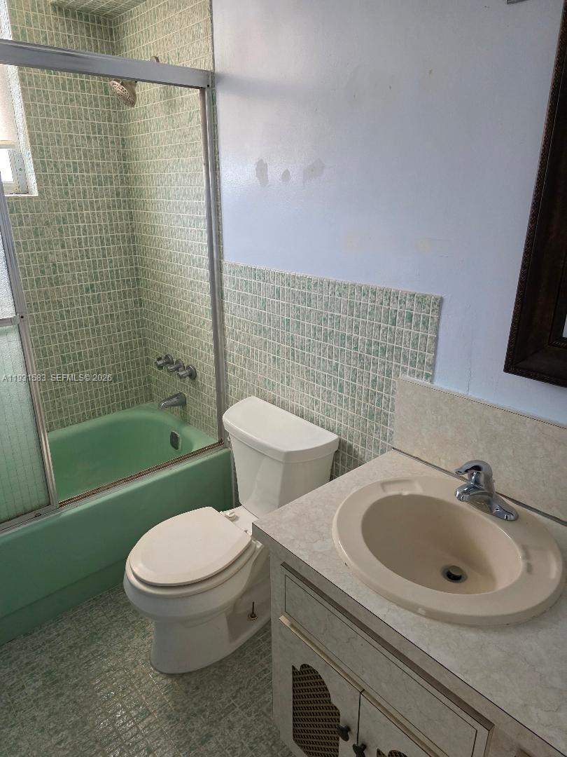 1481 NE Miami Gardens Drive