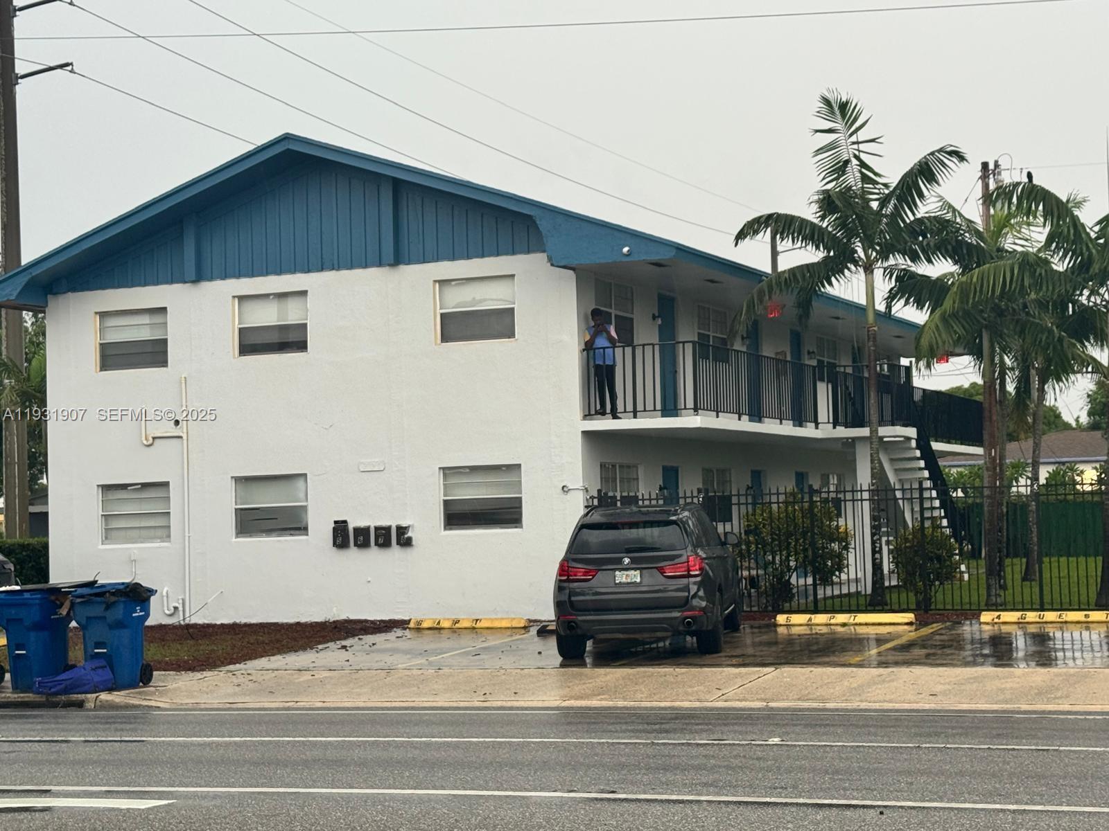 215 W Blue Heron Boulevard