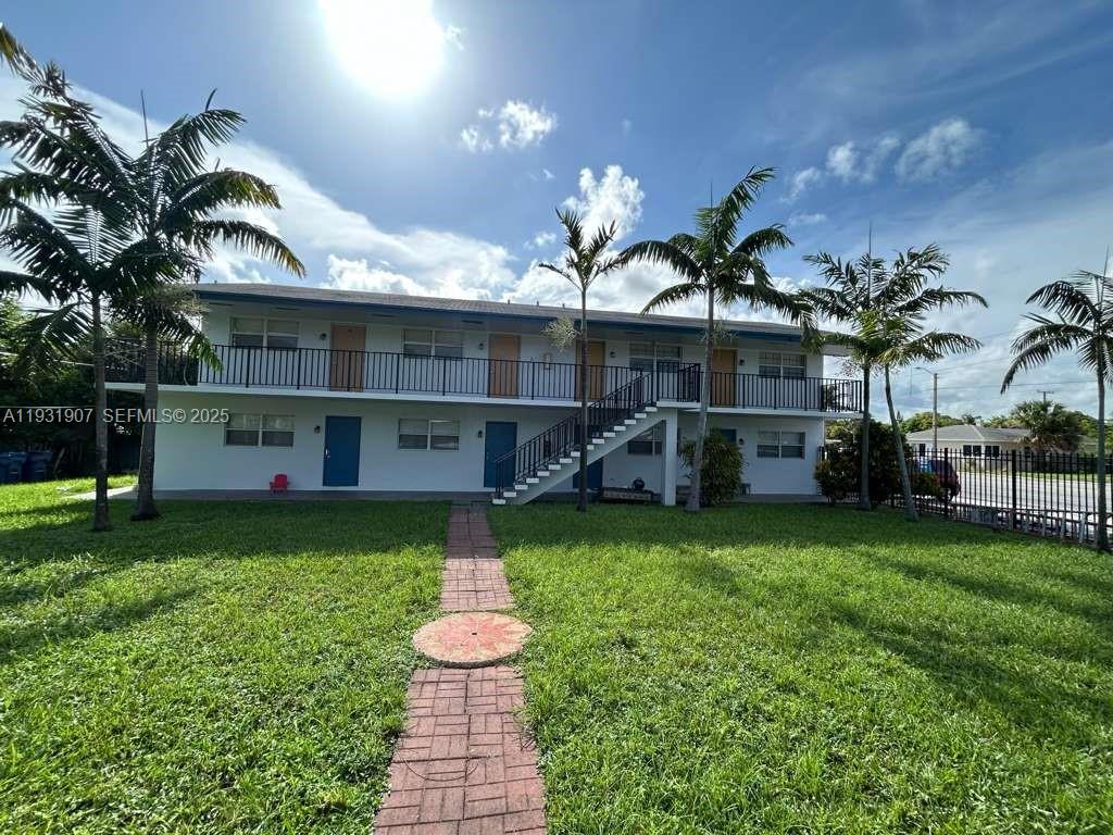 215 W Blue Heron Boulevard