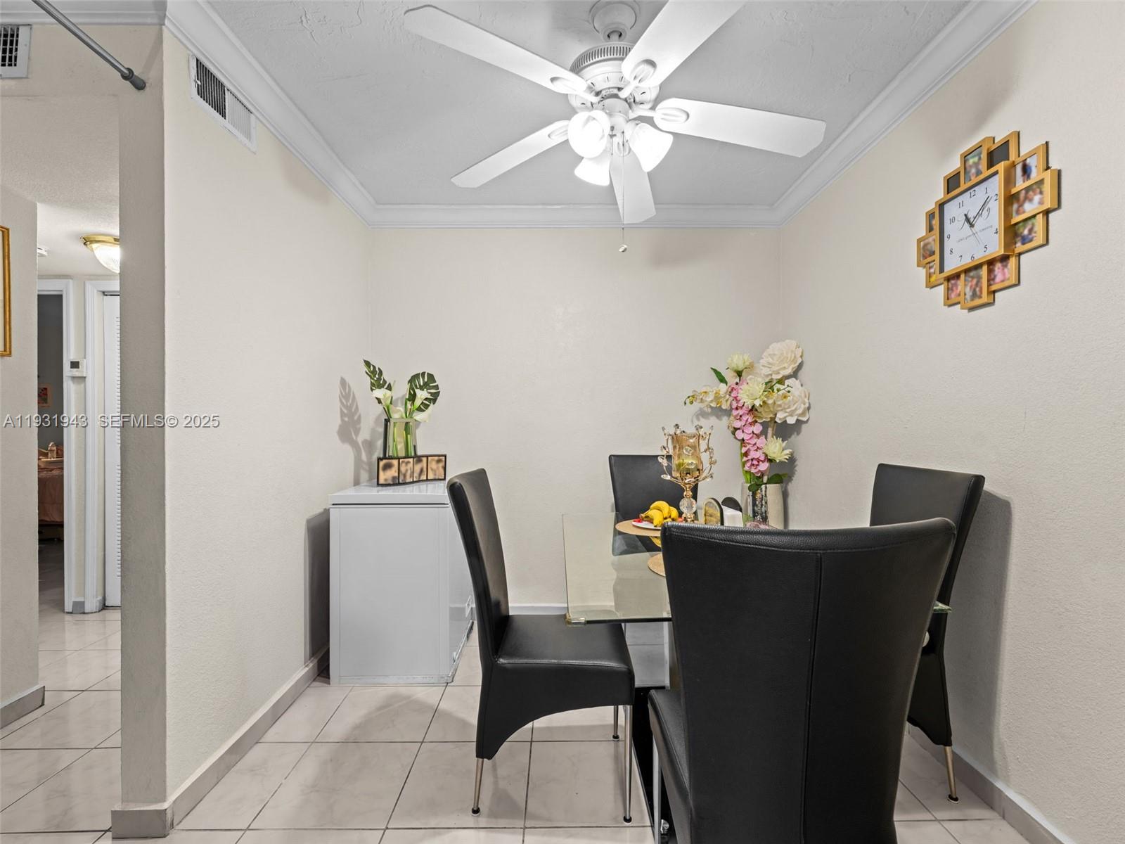 1655 W 44th Place