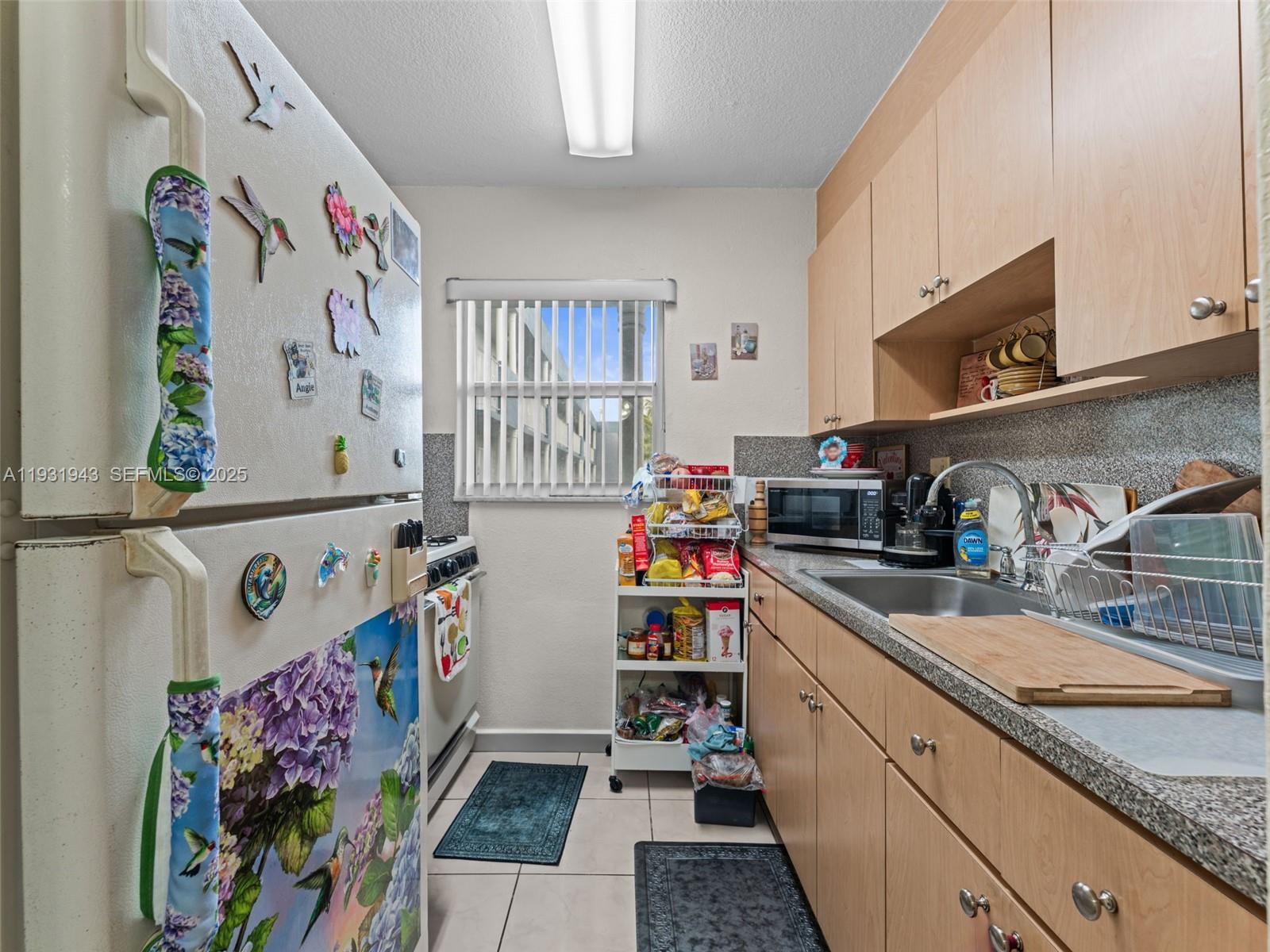 1655 W 44th Place