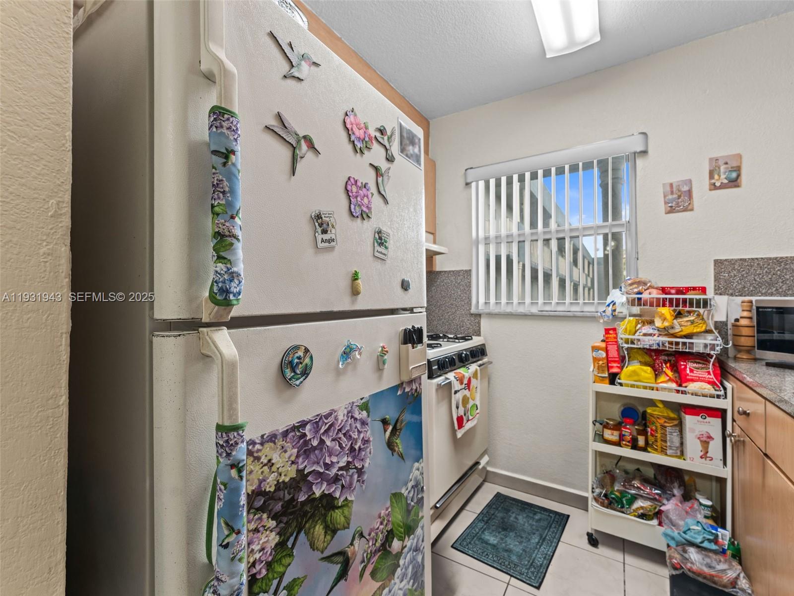 1655 W 44th Place