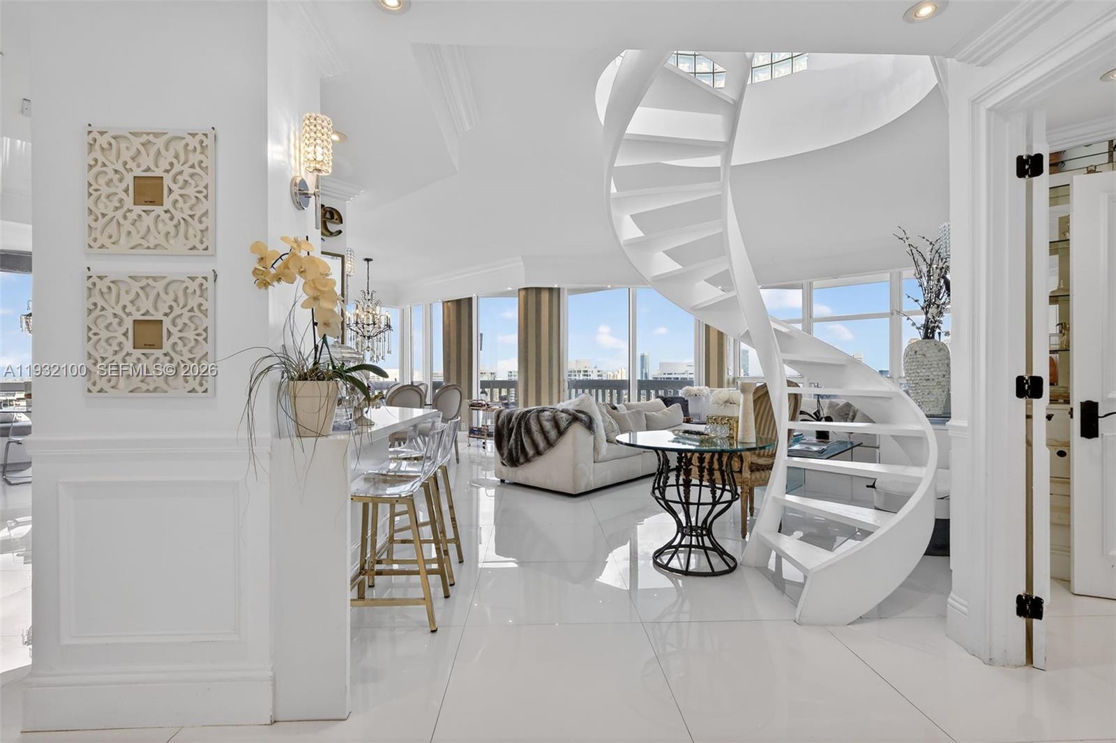 1000 Island Boulevard