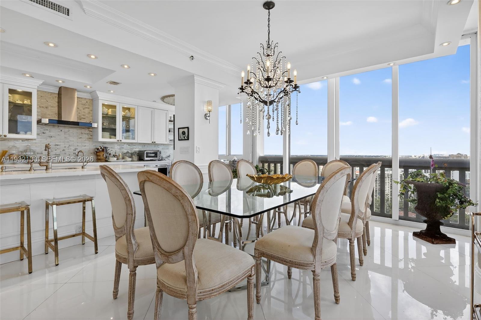1000 Island Boulevard