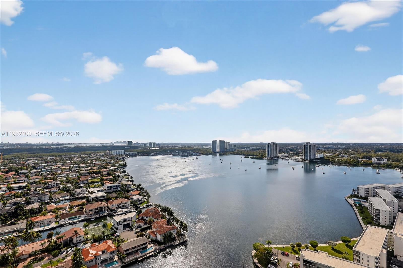 1000 Island Boulevard
