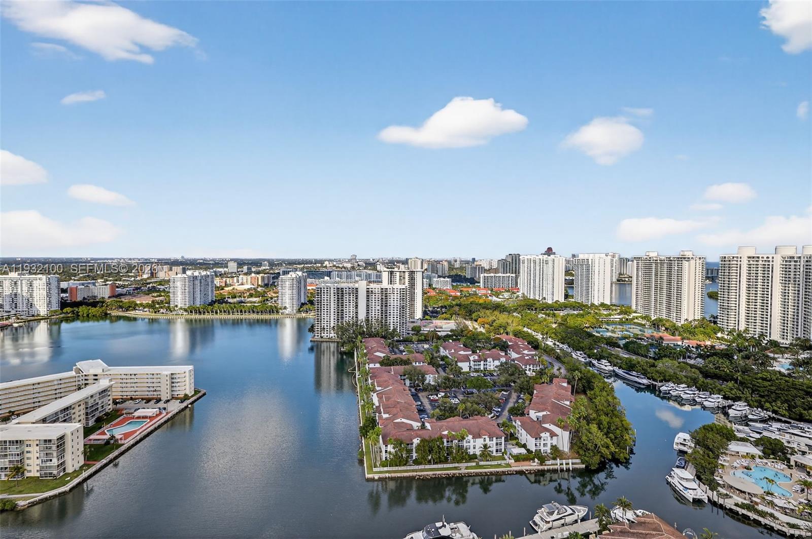 1000 Island Boulevard