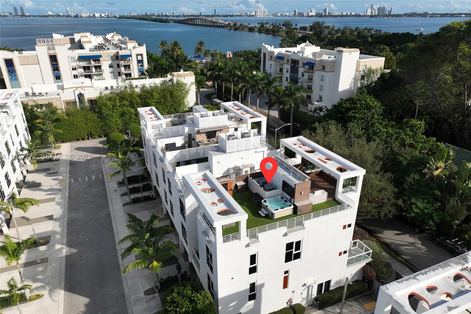 455 NE 39th Street