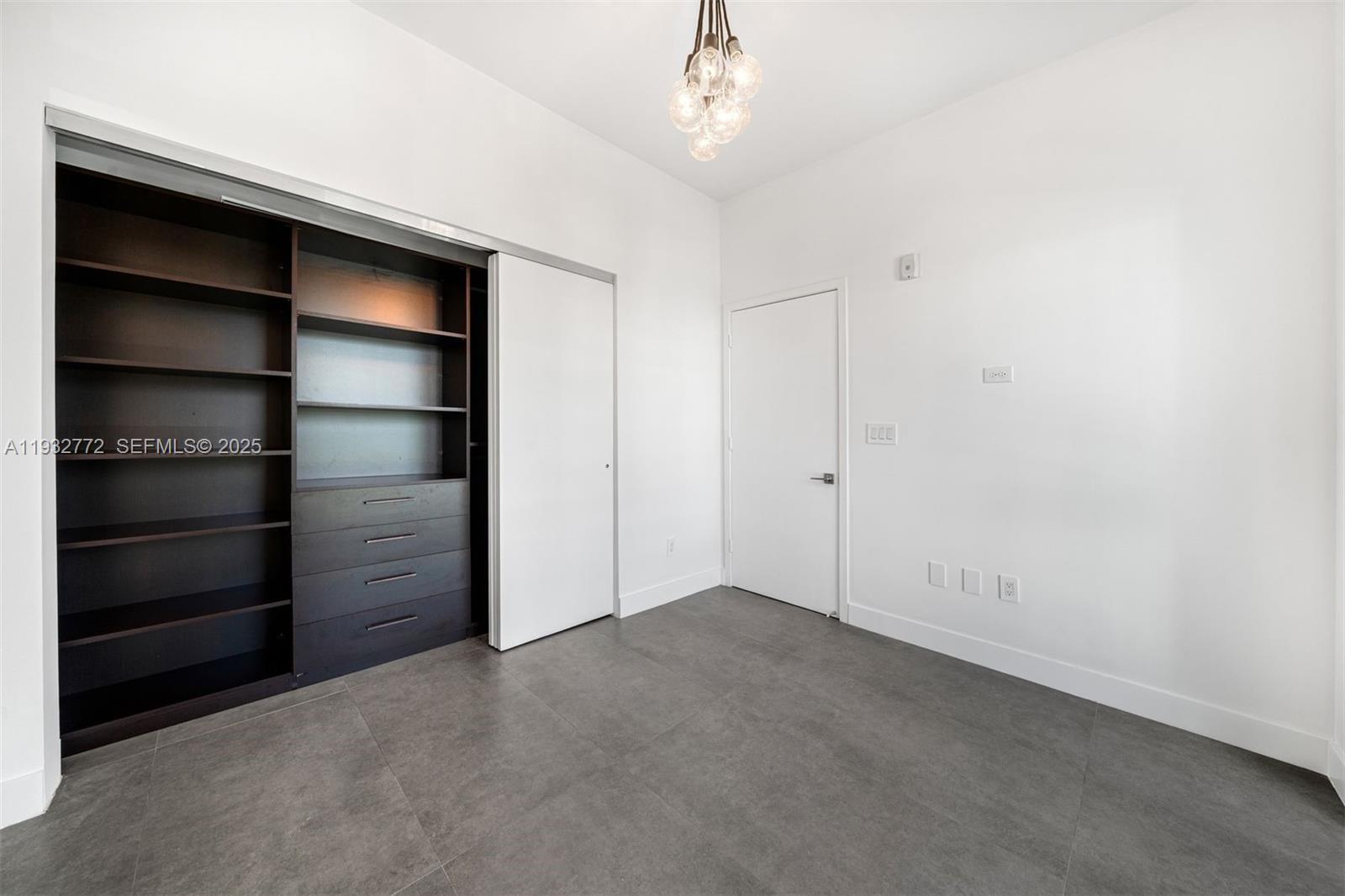 455 NE 39th Street
