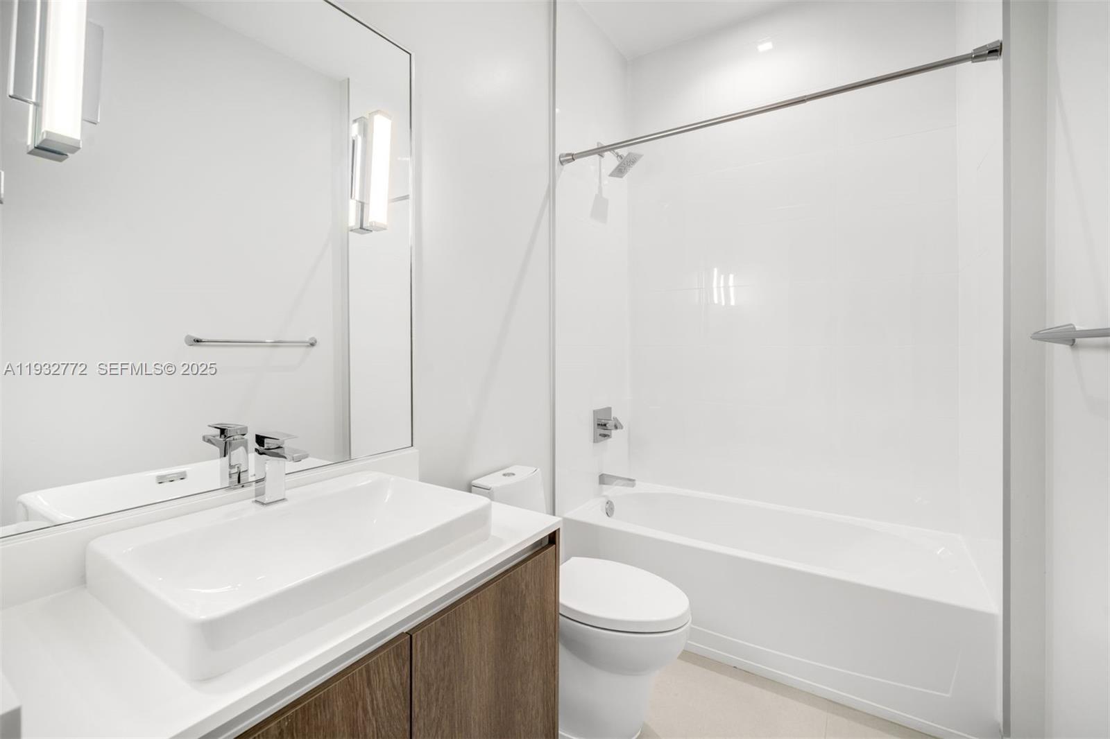 455 NE 39th Street