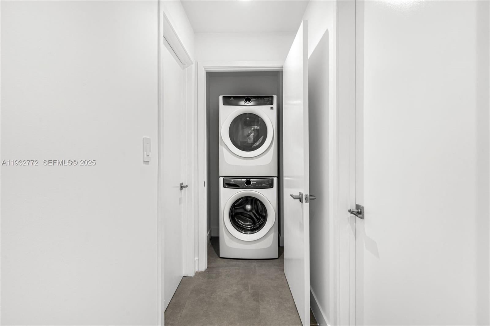 455 NE 39th Street