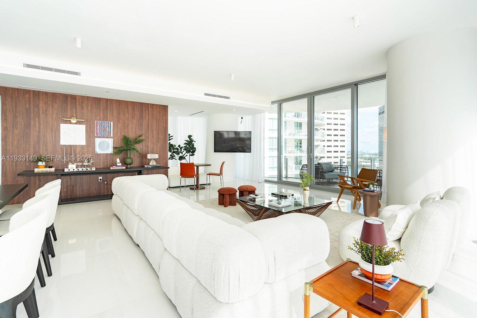 300 Biscayne Blvd Way