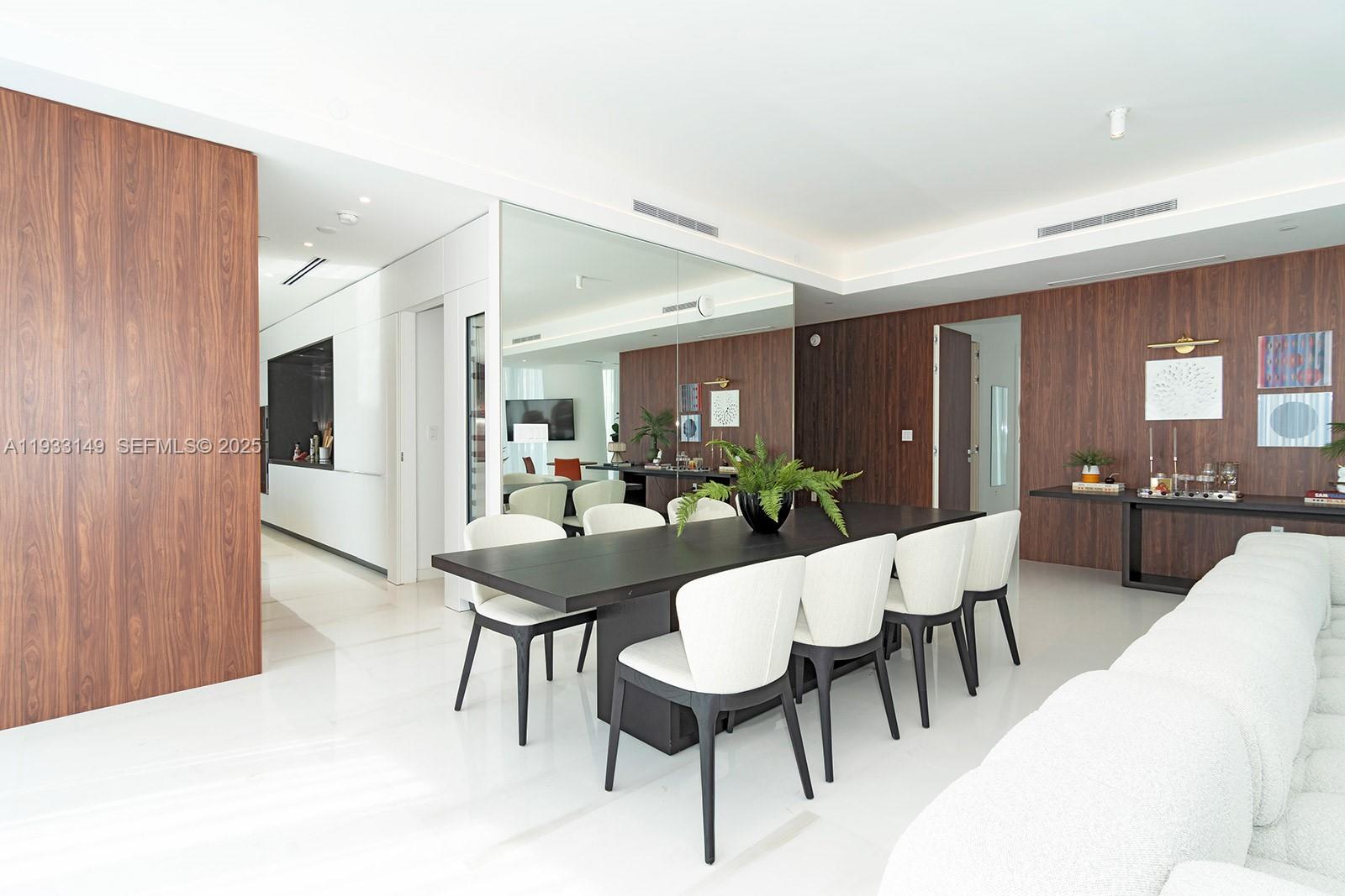 300 Biscayne Blvd Way