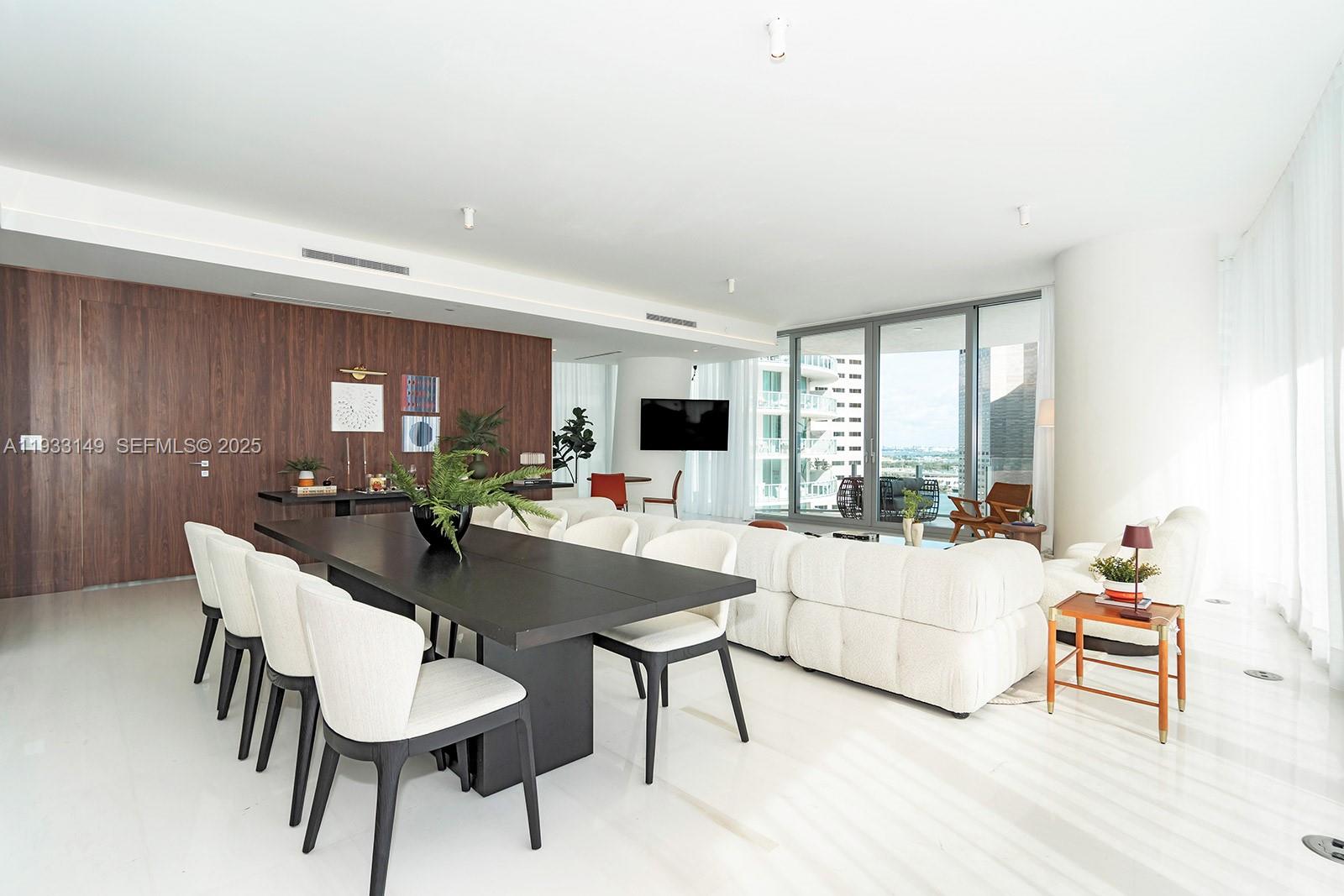 300 Biscayne Blvd Way