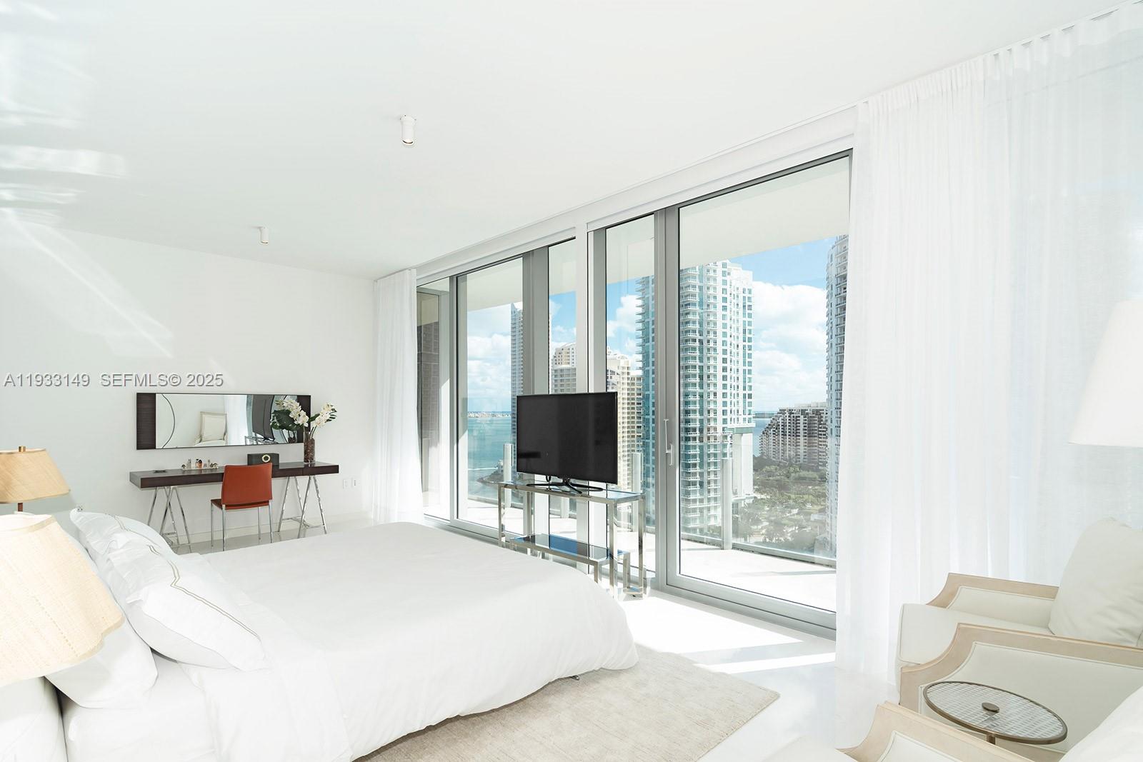300 Biscayne Blvd Way