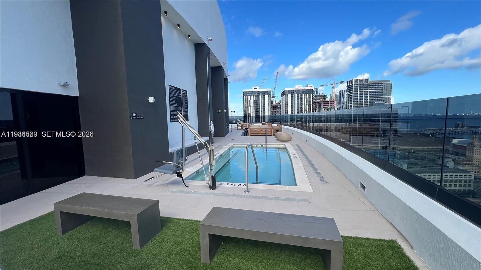 225 N Miami Avenue