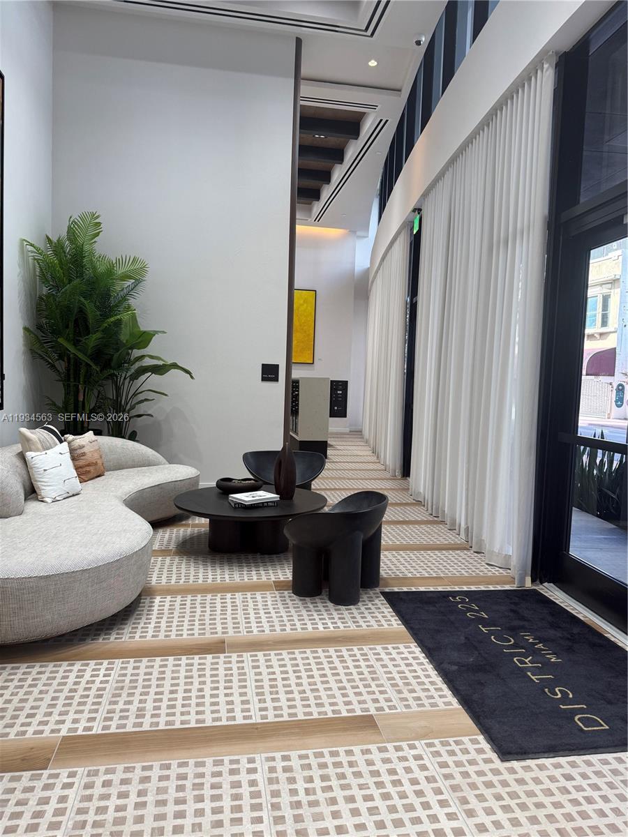 225 N Miami Avenue