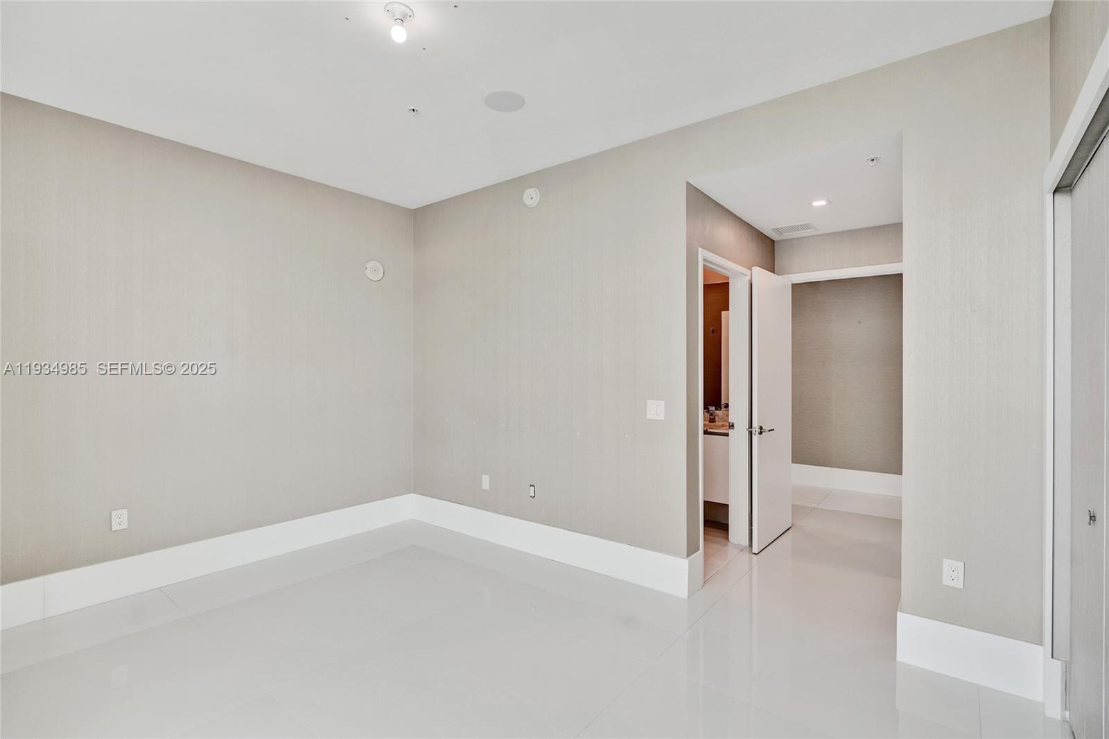 300 Sunny Isles Boulevard