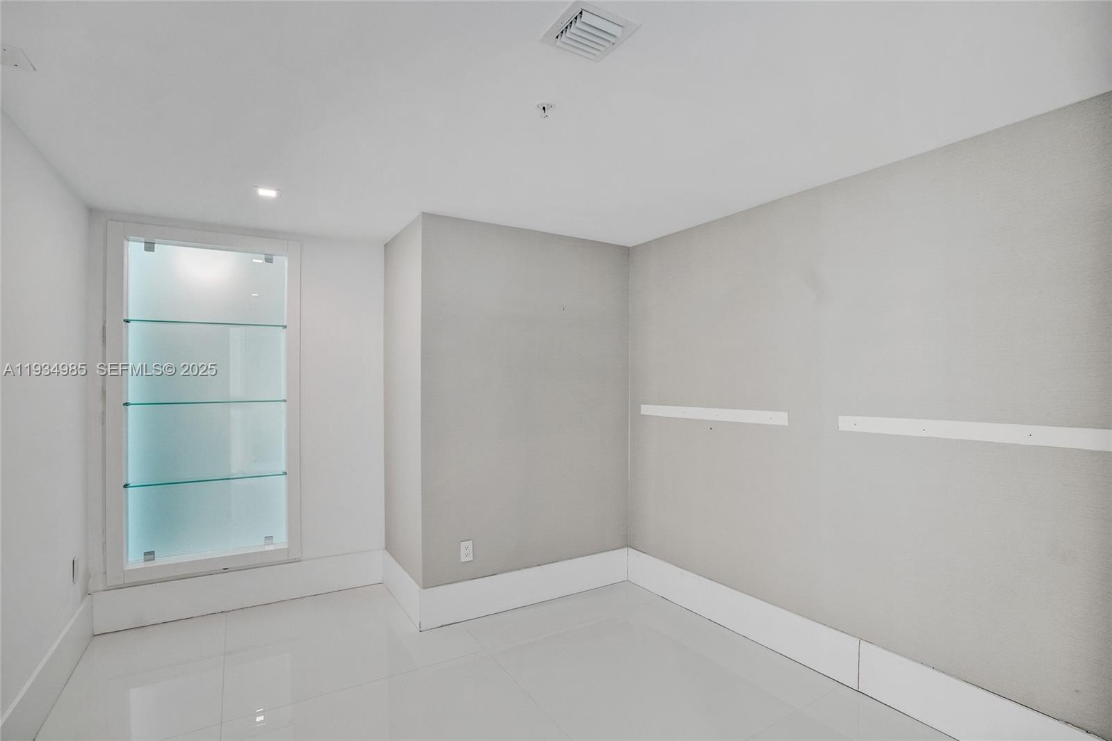 300 Sunny Isles Boulevard
