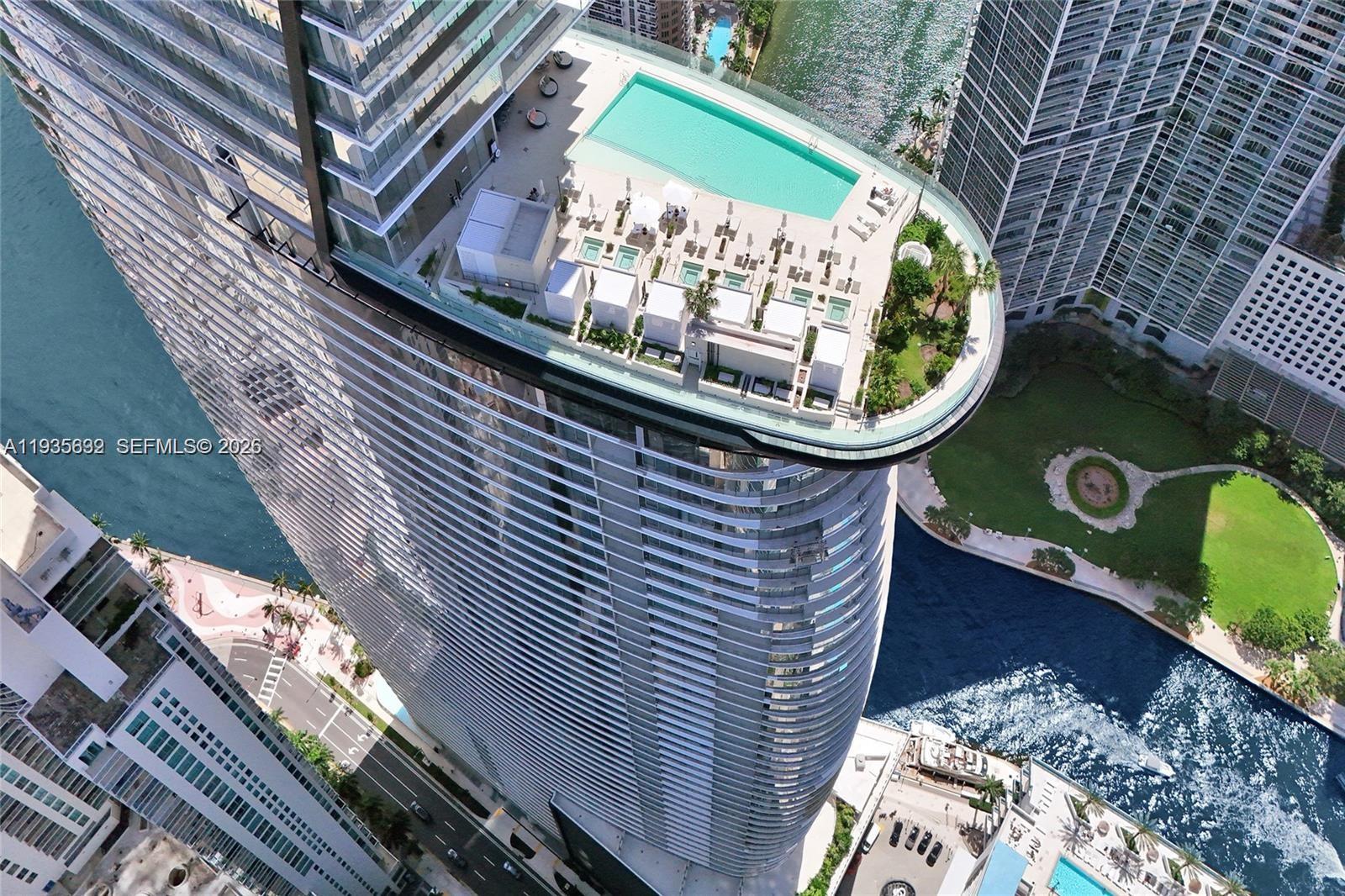 300 Biscayne Blvd Way