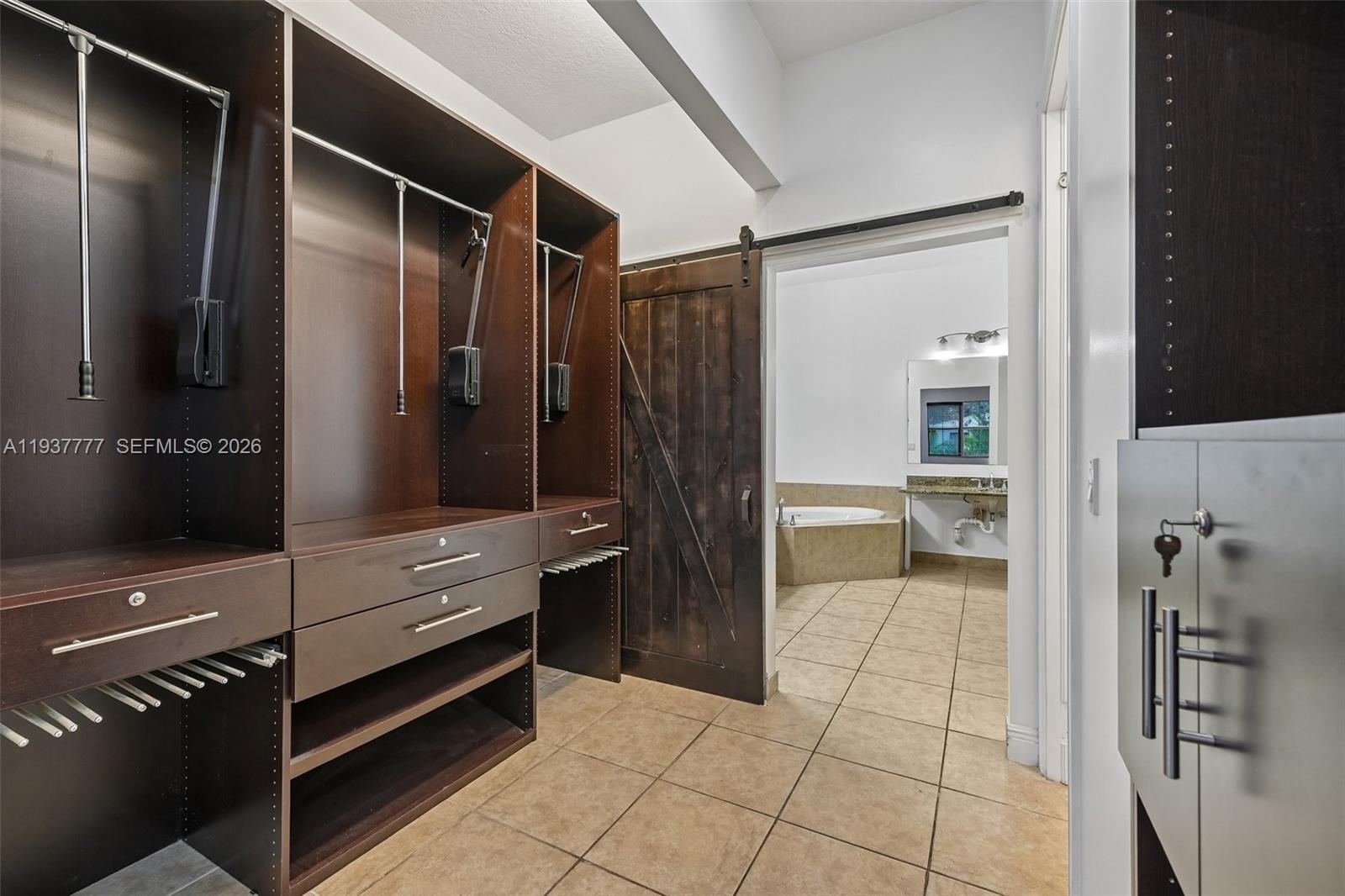 6432 SW 55th Place