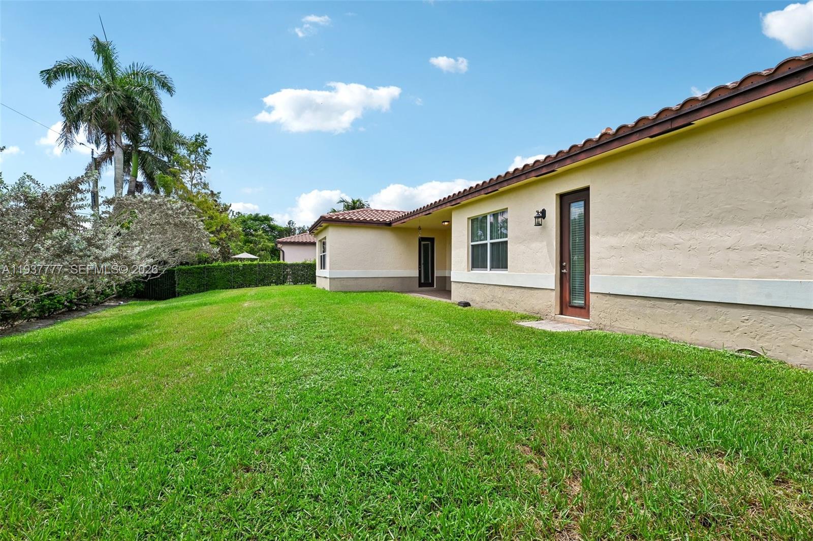 6432 SW 55th Place