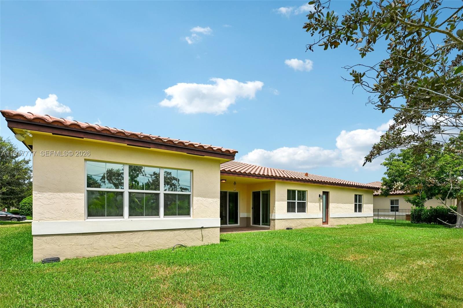 6432 SW 55th Place