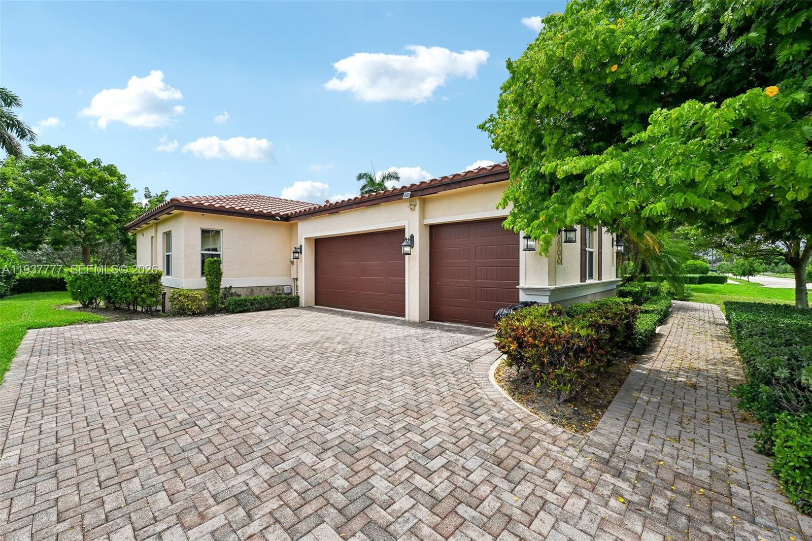 6432 SW 55th Place