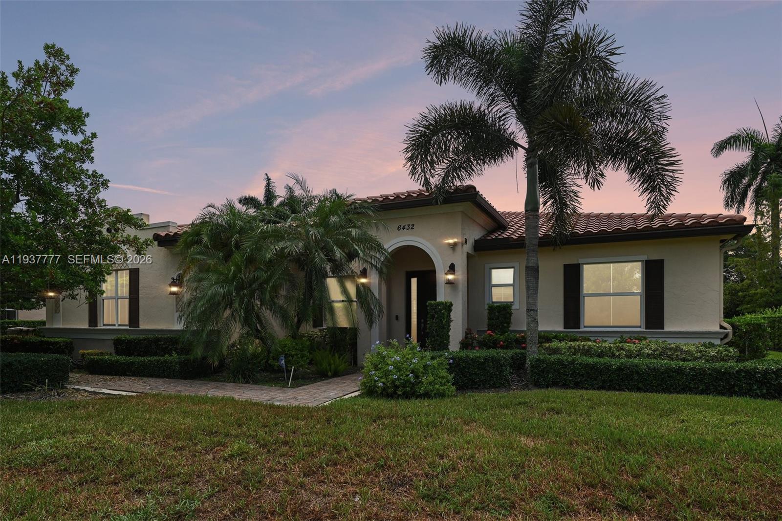 6432 SW 55th Place