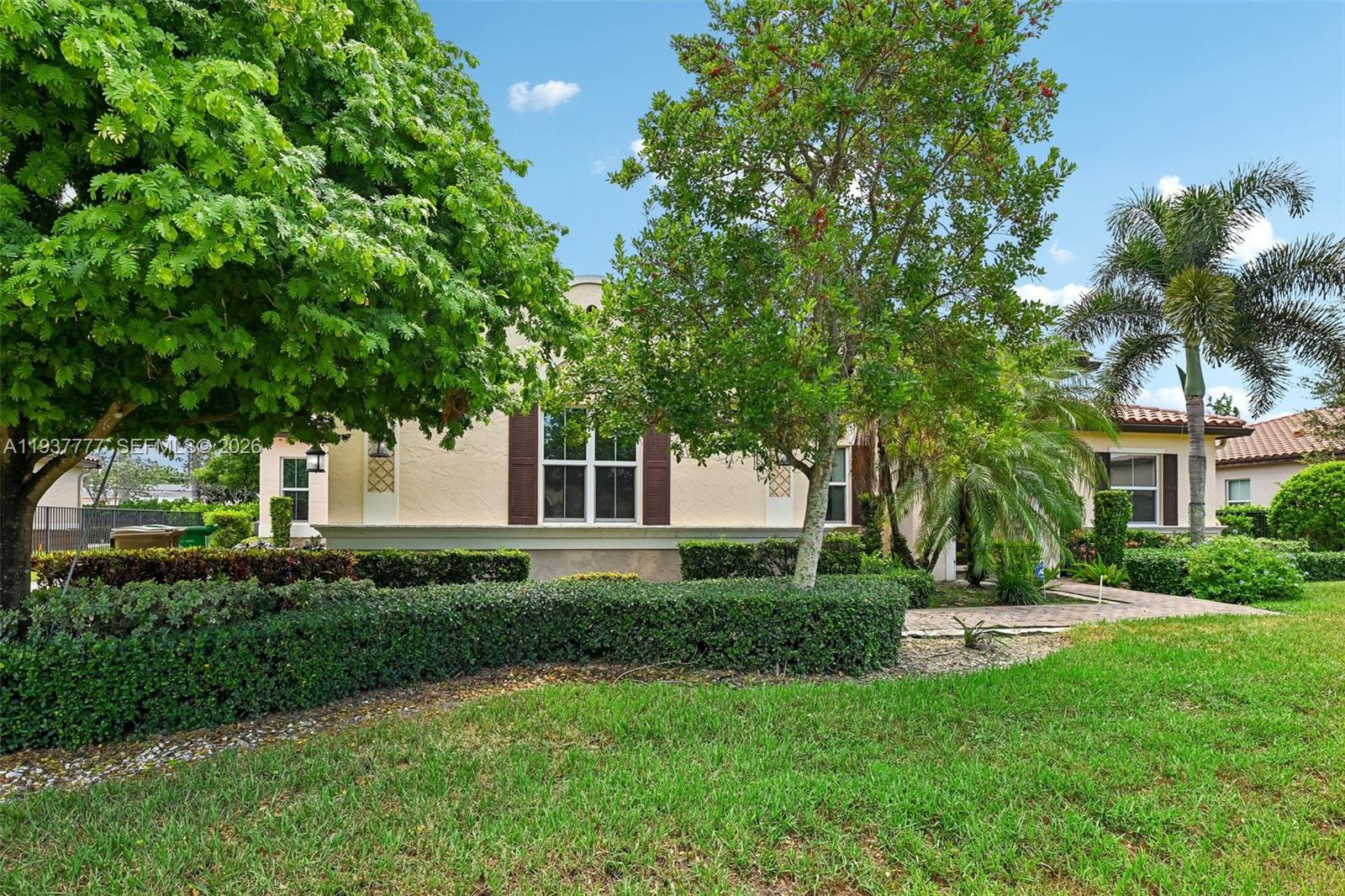 6432 SW 55th Place