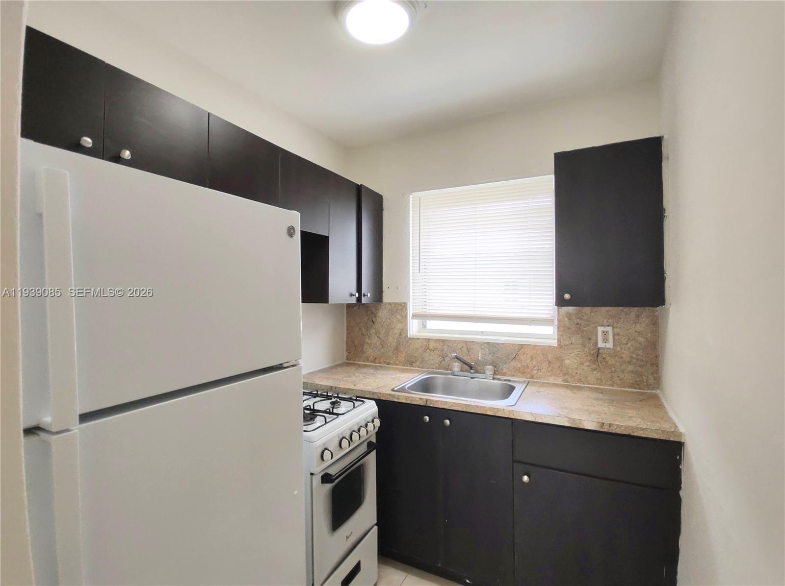 1565 SW 6th Street