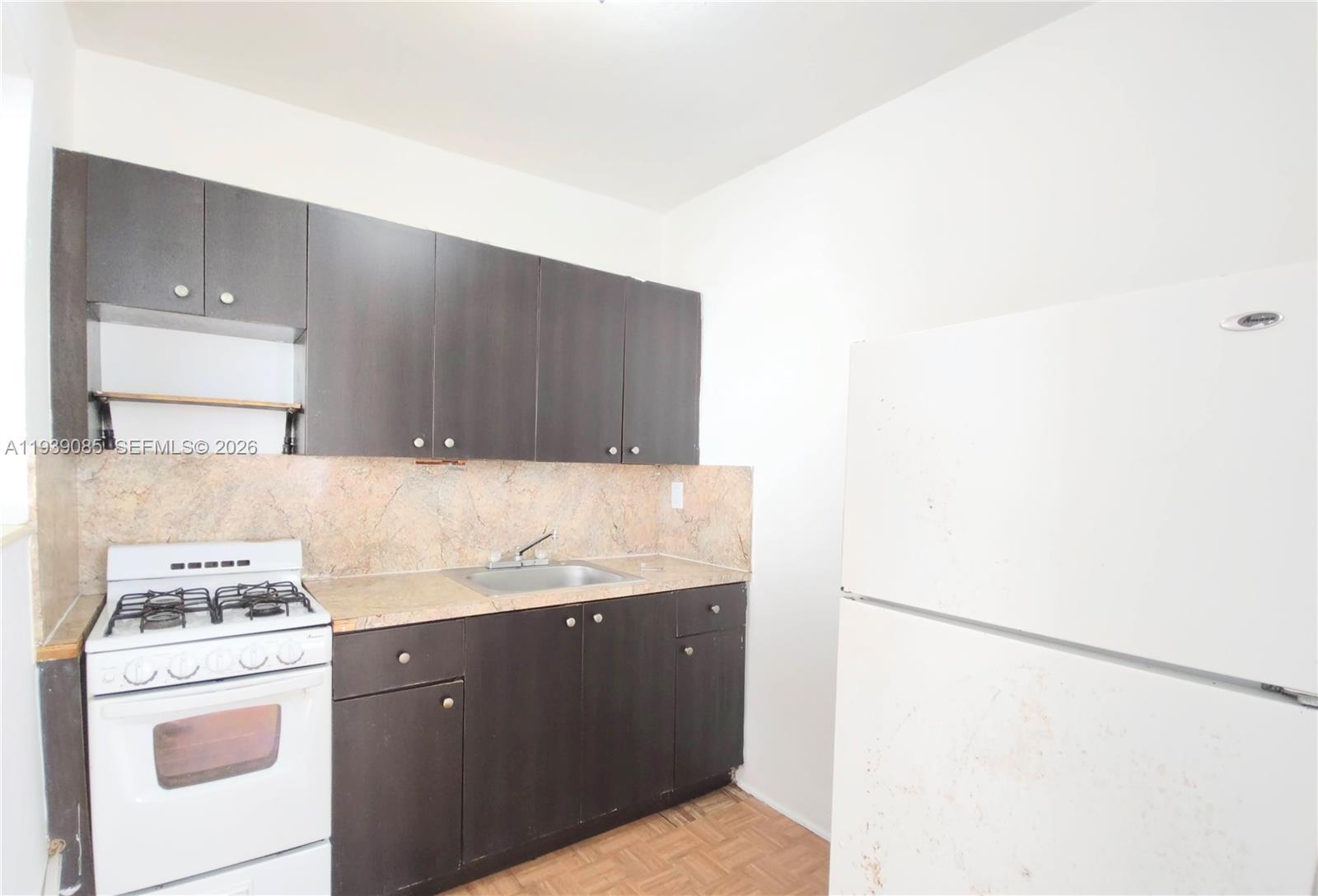1565 SW 6th Street