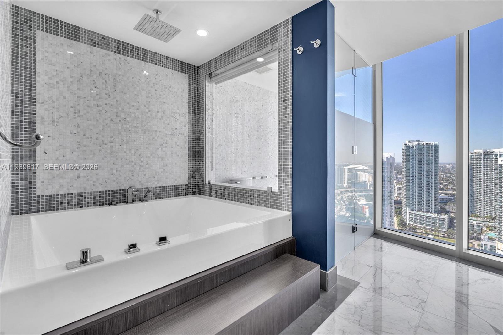 200 Biscayne Boulevard Way