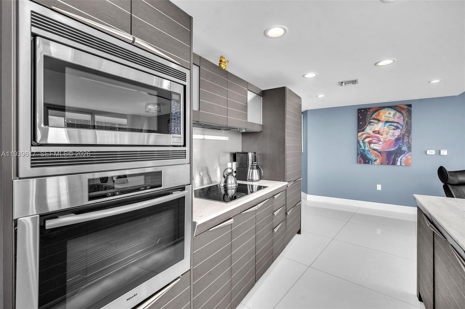 200 Biscayne Boulevard Way